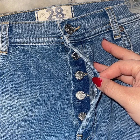 Free People Distressed Blue Jeans - Picture 9 of 11